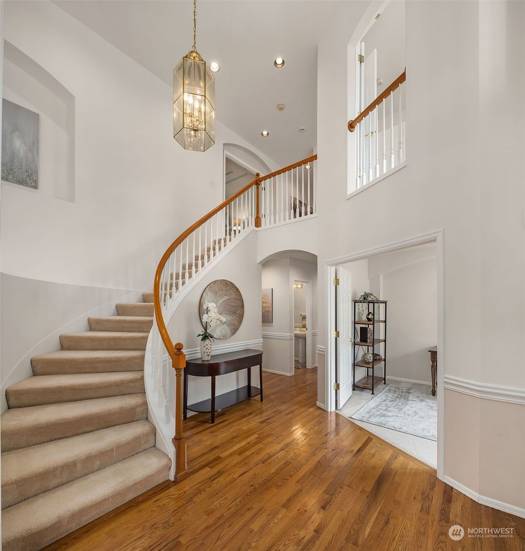 Photo of 16438 SE 57th Place, Bellevue, WA 98006 (MLS # 1998252)