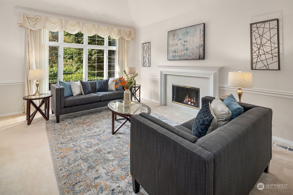 Photo of 16438 SE 57th Place, Bellevue, WA 98006 (MLS # 1998252)