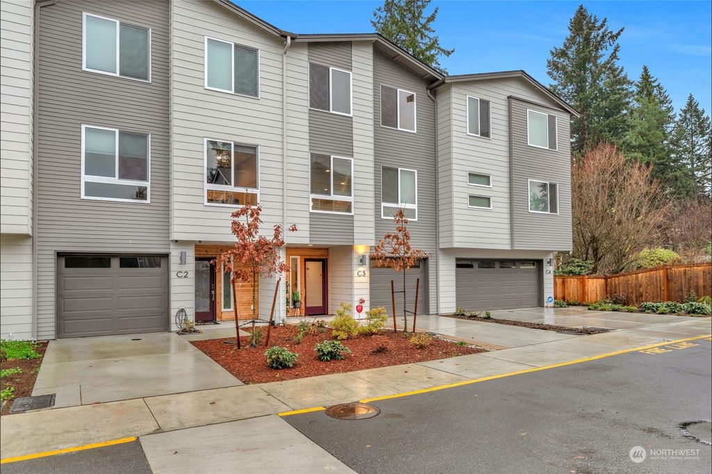 Photo of 13628 Manor Way #C3, Lynnwood, WA 98087 (MLS # 2184285)