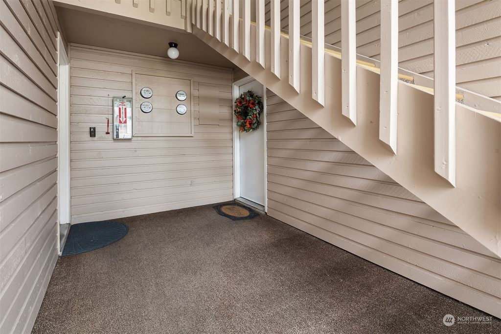 Photo of 17535 150th Court SE #N4, Renton, WA 98058 (MLS # 2174809)