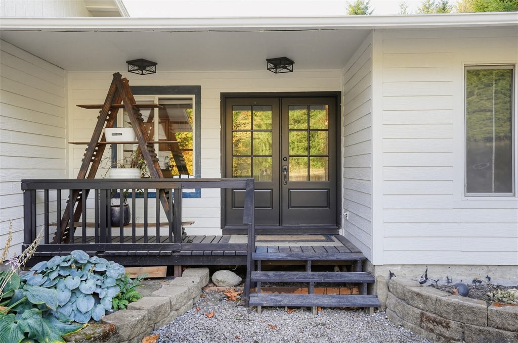 Photo of 227 Simmons Road, Kalama, WA 98625 (MLS # 2598748)