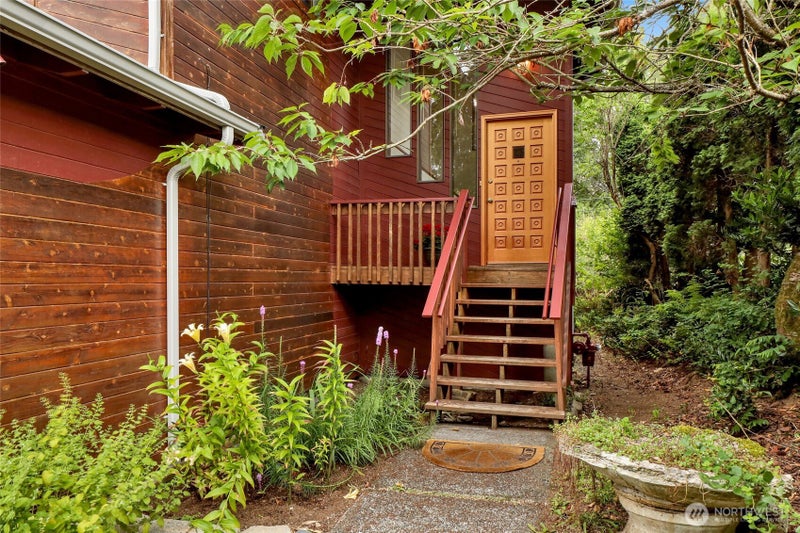 1225 Verona Street