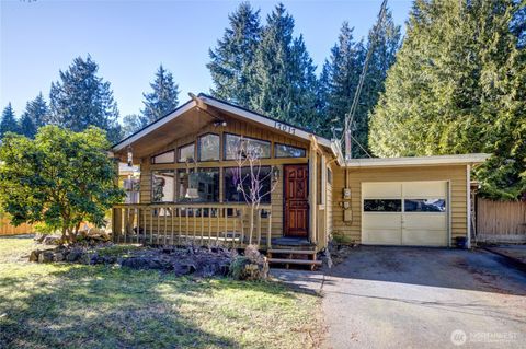 Photo of 17017 10th Avenue NE, Shoreline, WA 98155 (MLS # 2404896)