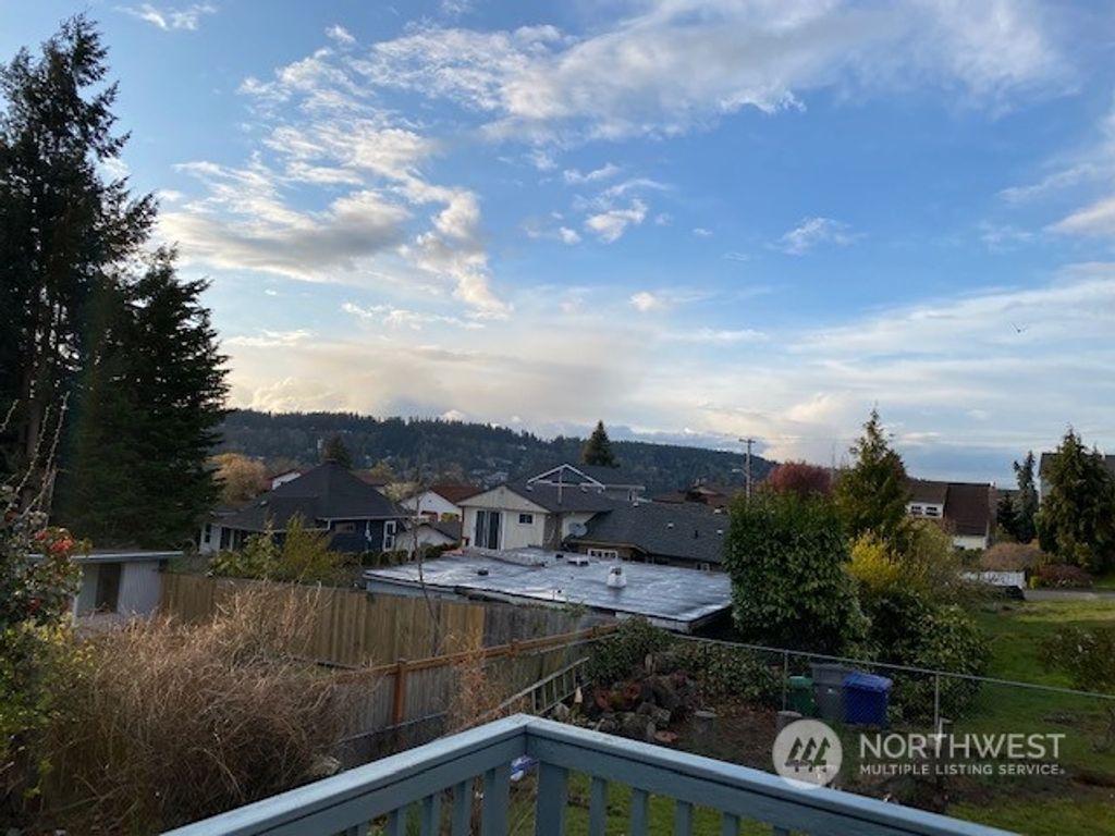 Photo of 1024 N 31st Street, Renton, WA 98056 (MLS # 2060644)