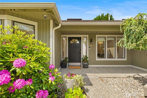 Photo of 14821 104th Avenue NE, Bothell, WA 98011 (MLS # 2528145)
