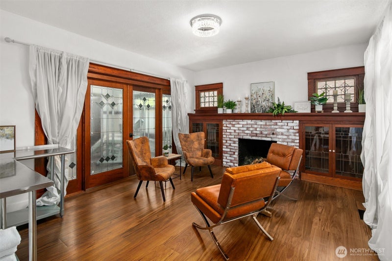 216 S Mission Street