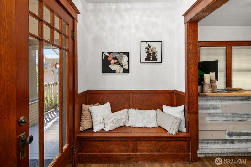 216 S Mission Street