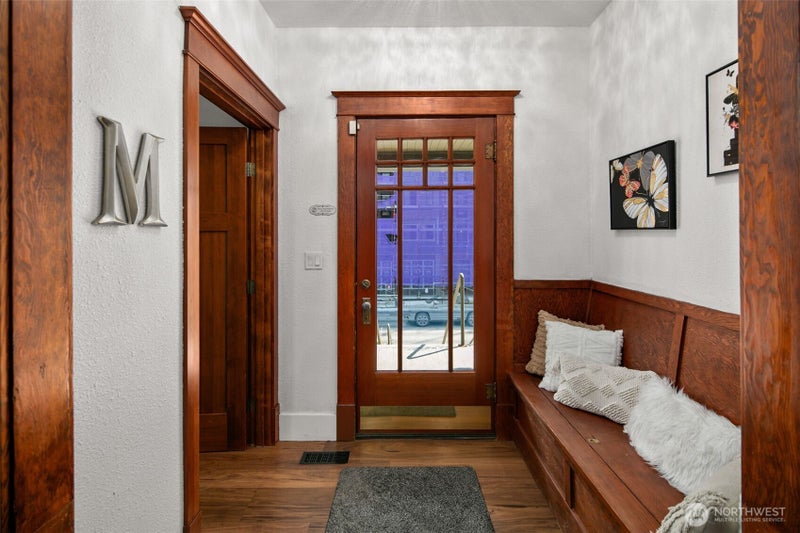 216 S Mission Street