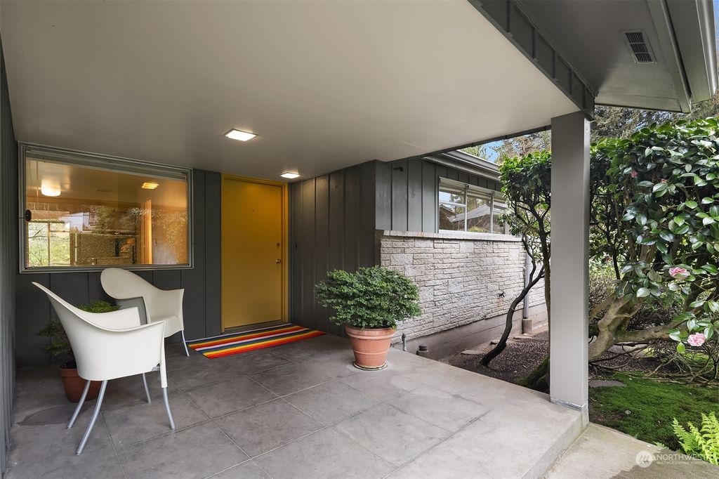 Photo of 1339 NE 106th Street, Seattle, WA 98125 (MLS # 2209227)