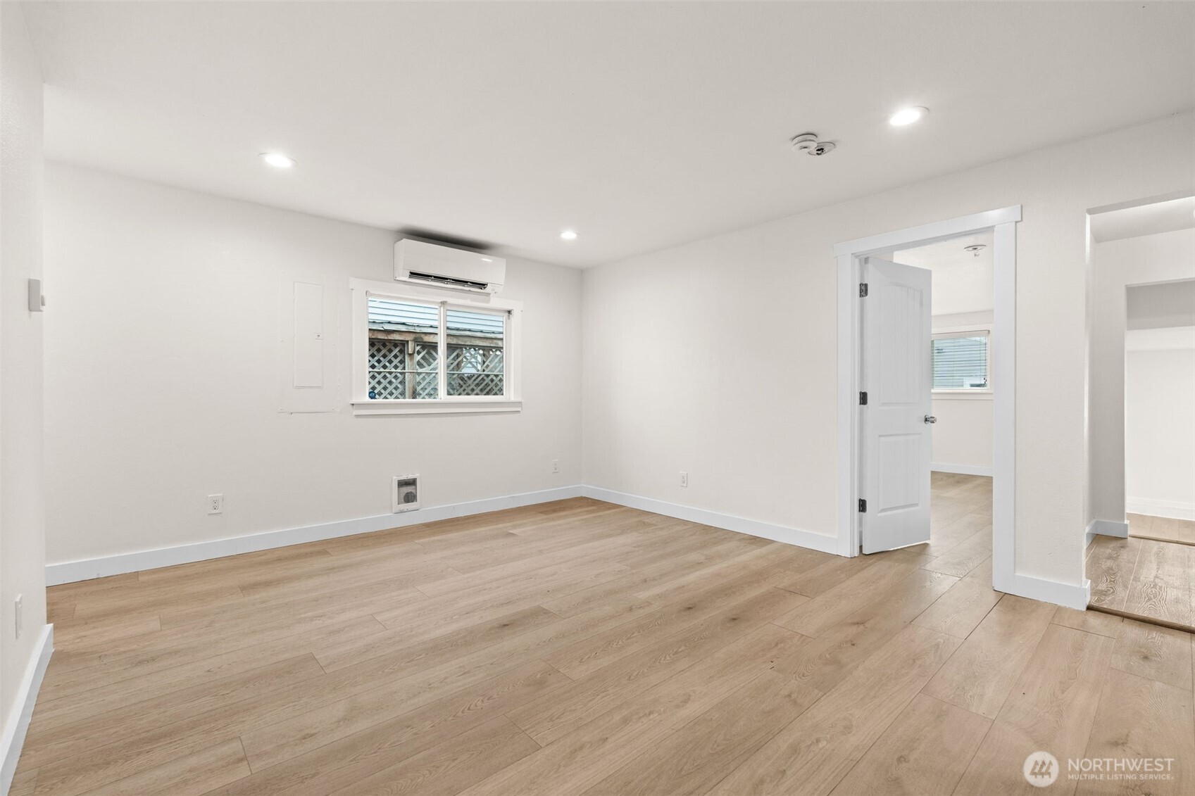 4317 S Lawrence Street