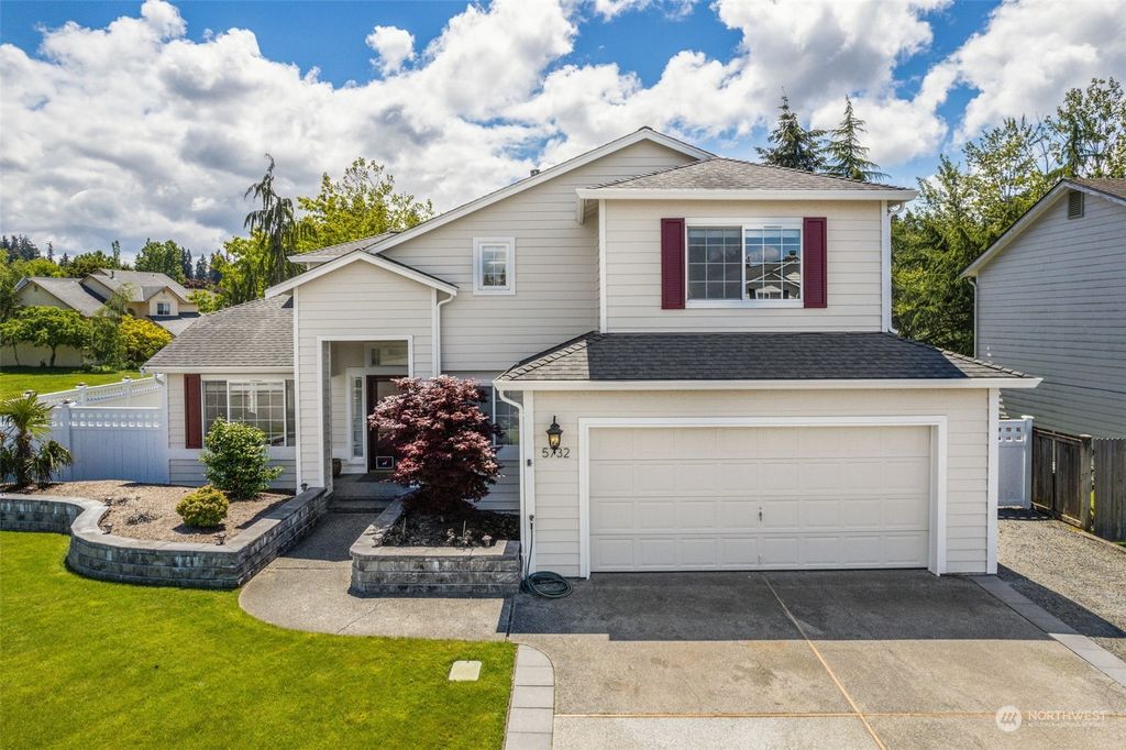 Photo of 5732 Parkview Lane, Everett, WA 98203 (MLS # 2245693)