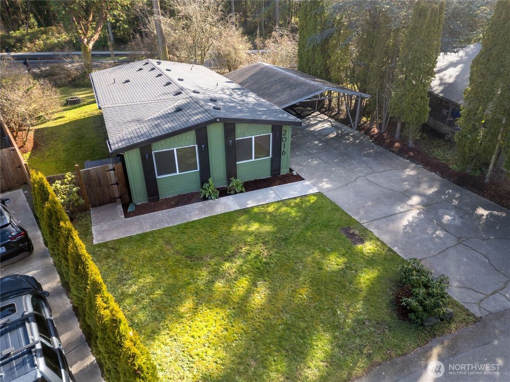 Photo of 2016 Queen Anne Pl Pl, Port Townsend, WA 98368 (MLS # 2477813)