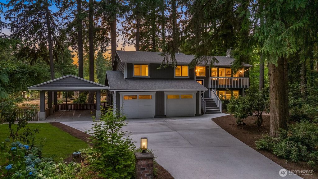 Photo of 22842 NE 42nd St St, Redmond, WA 98053 (MLS # 2413409)