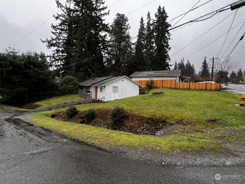 Photo of 5506 216th Street SW, Mountlake Terrace, WA 98043 (MLS # 2190005)