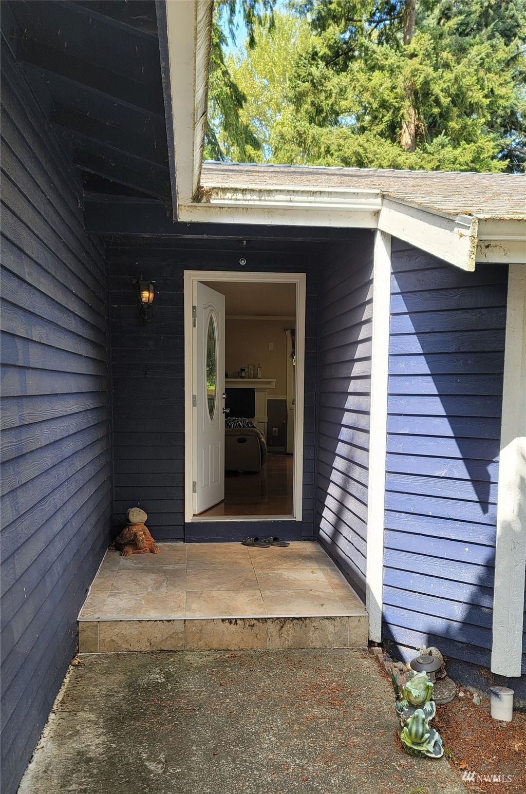 Photo of 120 S 316th Place, Federal Way, WA 98003 (MLS # 1985238)