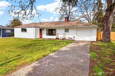 Photo of 27 crescent Circle SW, Lakewood, WA 98499 (MLS # 2510376)