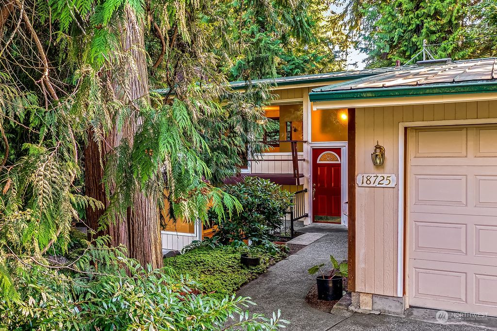 Photo of 18725 60th Avenue NE, Kenmore, WA 98028 (MLS # 2148074)