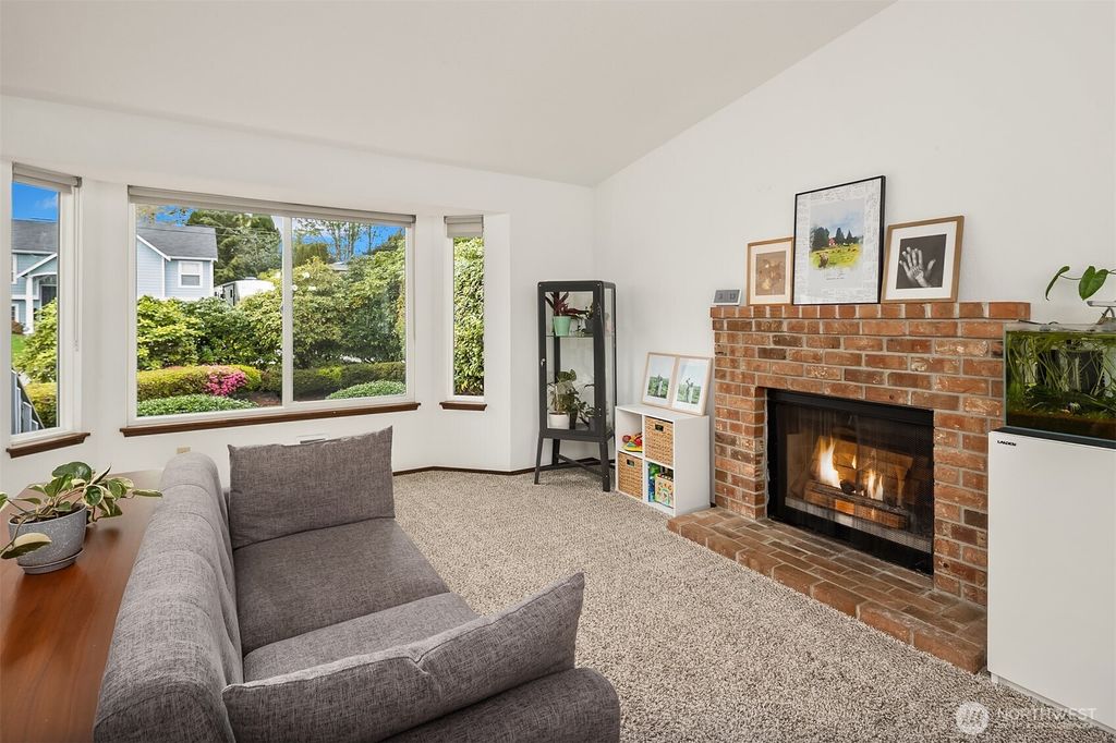 Photo of 16232 2nd Place W, Lynnwood, WA 98087 (MLS # 2510541)