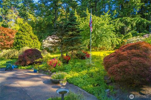 Photo of 6702 77th Street W, Lakewood, WA 98499 (MLS # 2402888)
