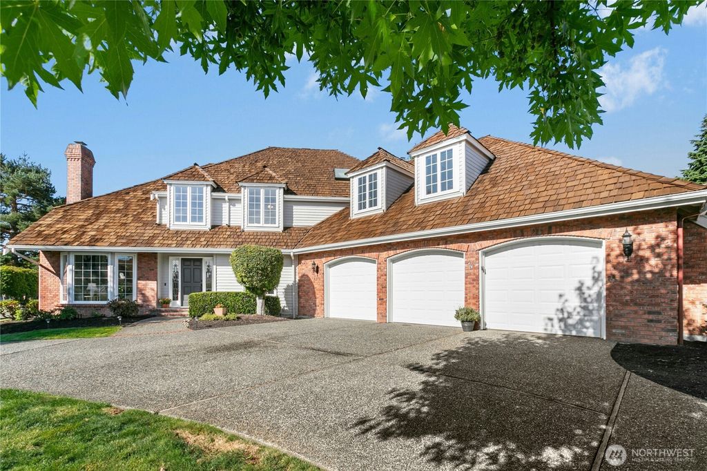 Photo of 4719 226th Court SE, Sammamish, WA 98075 (MLS # 2439036)