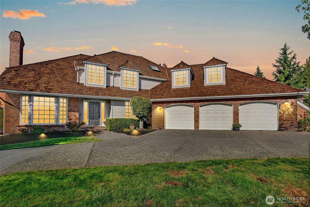 Photo of 4719 226th Court SE, Sammamish, WA 98075 (MLS # 2439036)