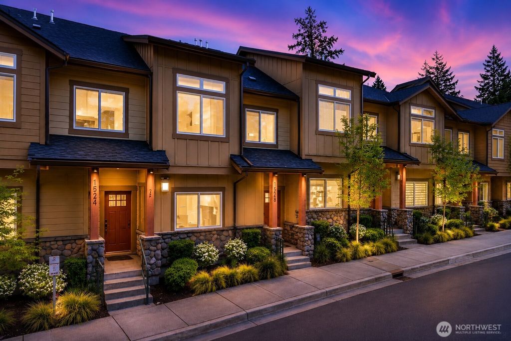 Photo of 1058 Cabin Creek Lane SW, Issaquah, WA 98027 (MLS # 2556436)