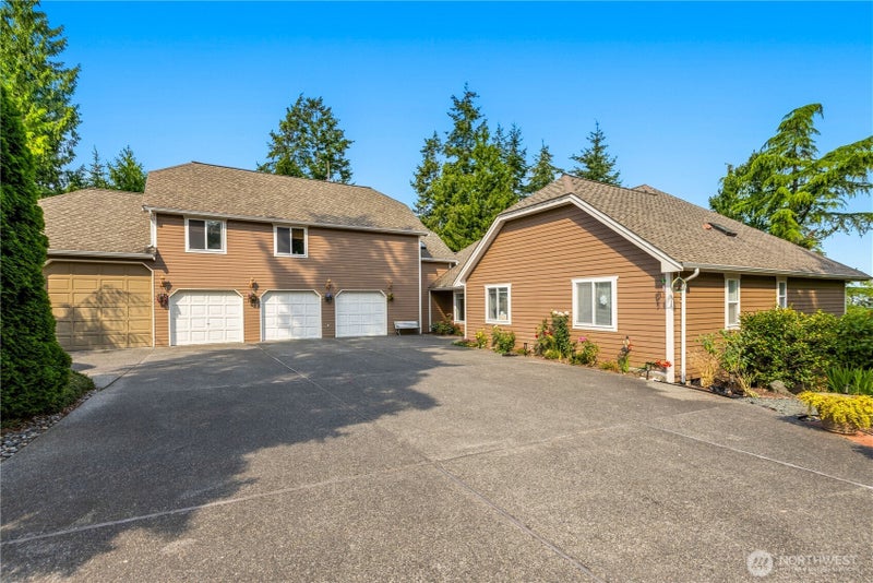 3836 Bay Lane