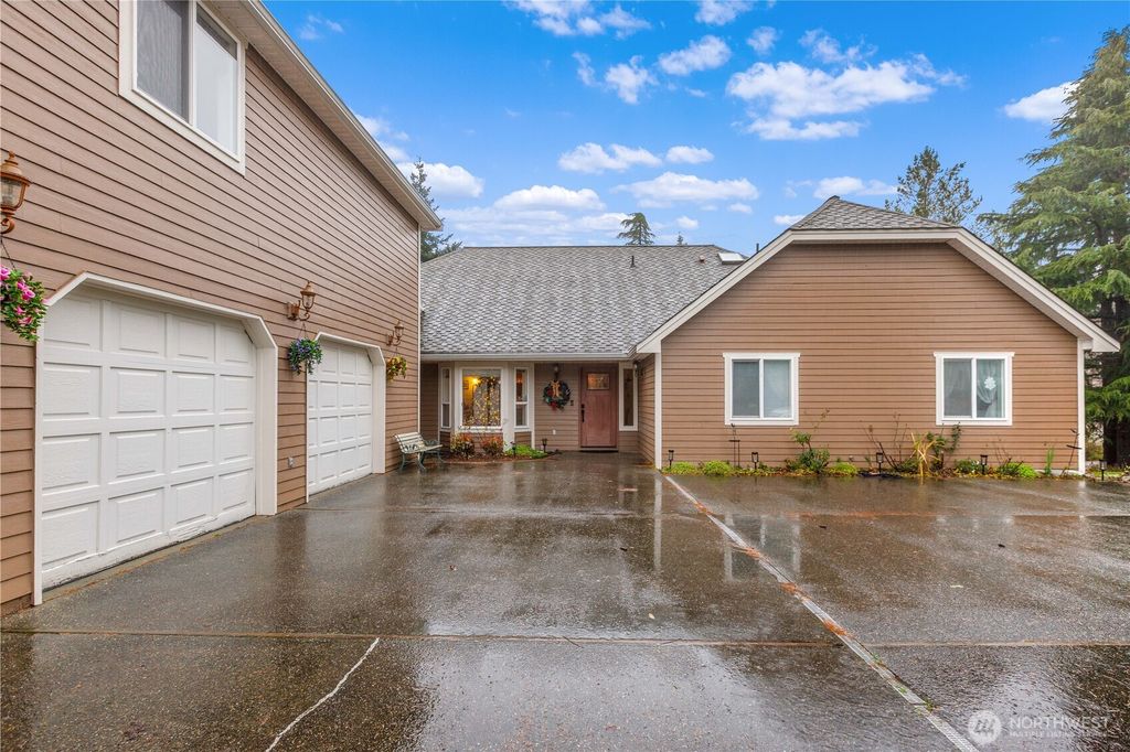 Photo of 3836 Bay Lane, Anacortes, WA 98221 (MLS # 2464581)