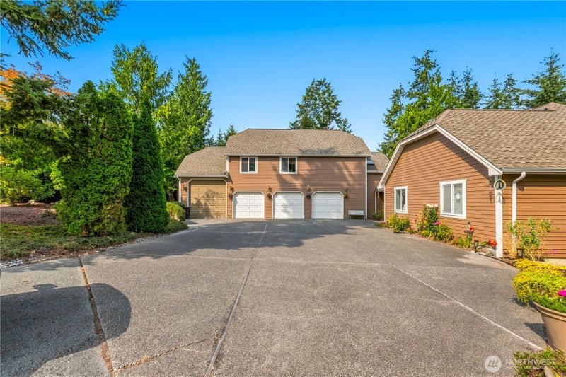 3836 Bay Lane