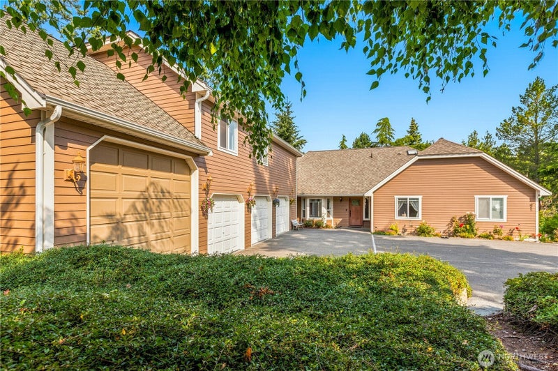 3836 Bay Lane