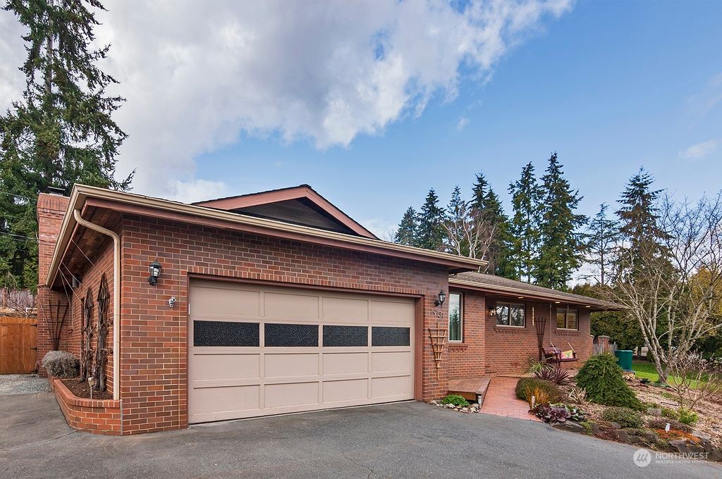 Photo of 19131 66th Place NE, Kenmore, WA 98028 (MLS # 2044650)