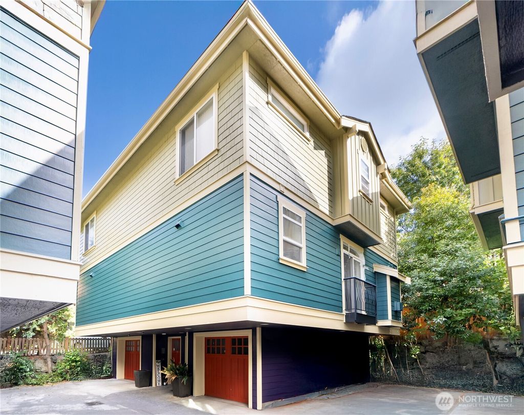 Photo of 422 Federal Ave E Ave #B, Seattle, WA 98102 (MLS # 2457539)
