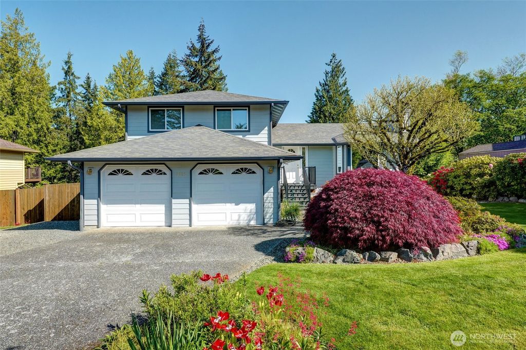 Photo of 5515 170th Place SW, Lynnwood, WA 98037 (MLS # 2369521)