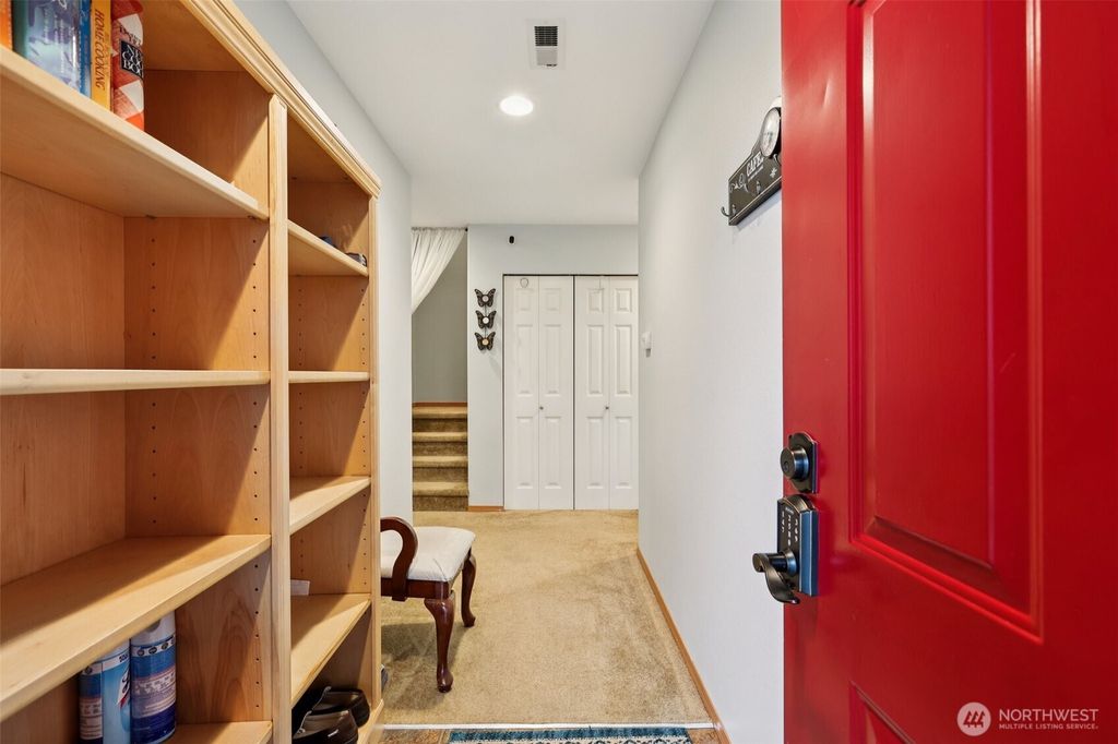 Photo of 116 N Indiana Avenue, Granite Falls, WA 98252 (MLS # 2483469)