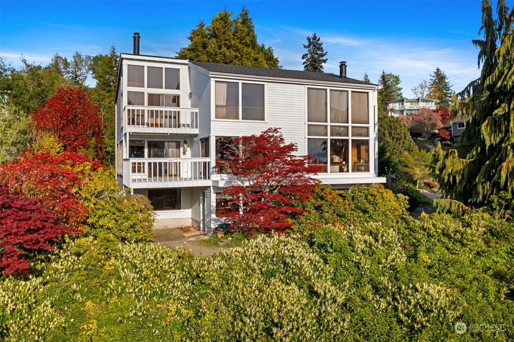Photo of 10413 Marine View Drive, Mukilteo, WA 98275 (MLS # 2059990)
