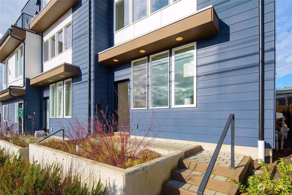 Photo of 4406 SW Holly Street, Seattle, WA 98136 (MLS # 2198041)