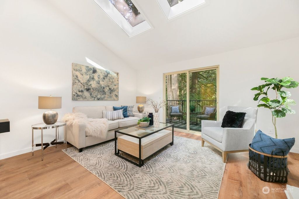 Photo of 14618 NE 80th Place, Redmond, WA 98052 (MLS # 2217000)