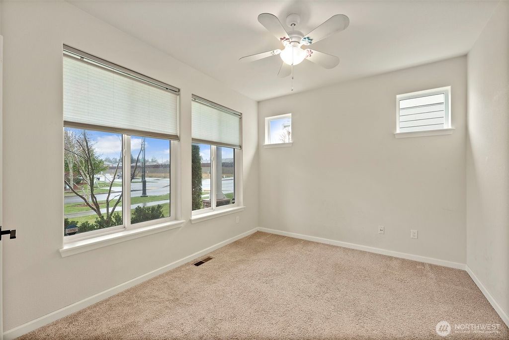 Photo of 806 Mandee Street SE, Lacey, WA 98513 (MLS # 2494349)