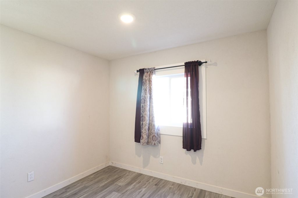 Photo of 1421 S Cedar St. #82 St, Kennewick, WA 99337 (MLS # 2458746)