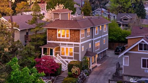 Photo of 400 NE 50th Street, Seattle, WA 98105 (MLS # 2510188)