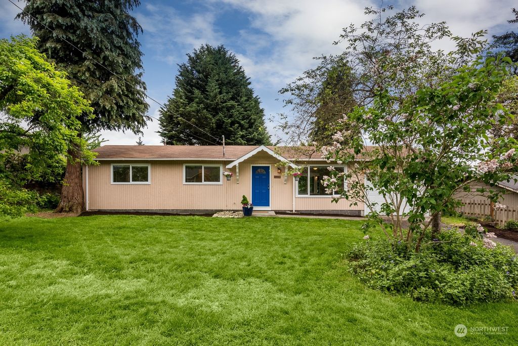 Photo of 2512 197th Place SW, Lynnwood, WA 98036 (MLS # 2330112)