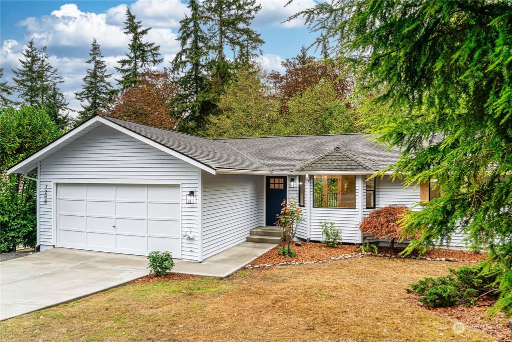 Photo of 7288 44th Place W, Mukilteo, WA 98275 (MLS # 2011297)
