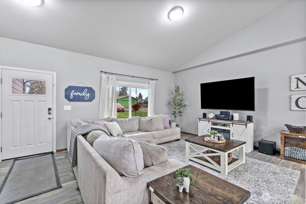 Photo of 321 W H Street, Shelton, WA 98584 (MLS # 2470971)