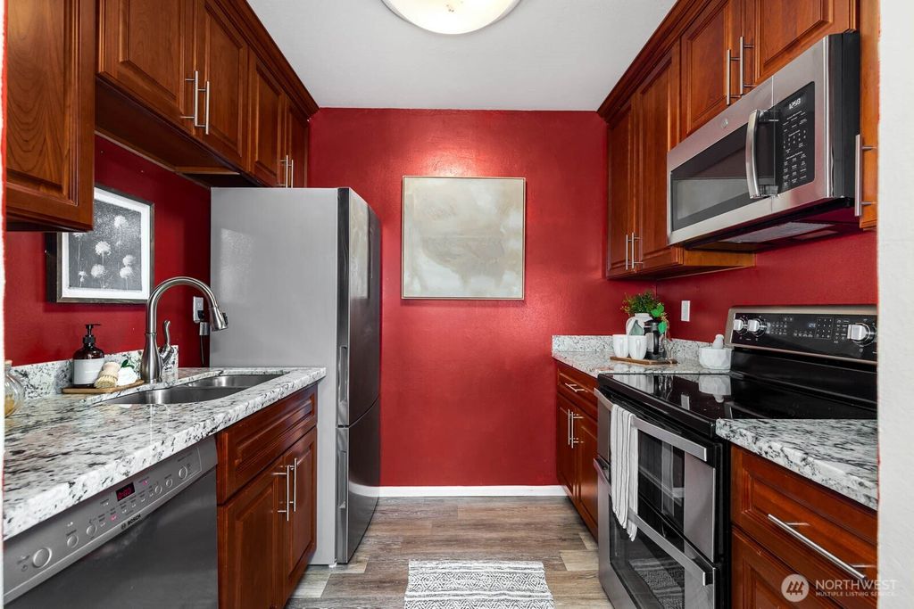 Photo of 4823 180th Street SW #H203, Lynnwood, WA 98037 (MLS # 2446103)