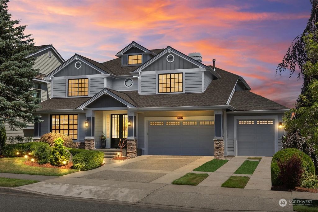 Photo of 7102 Laurel Avenue SE, Snoqualmie, WA 98065 (MLS # 2272882)