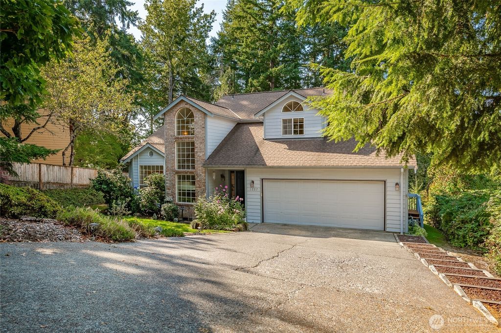 Photo of 1117 W Racine Street, Bellingham, WA 98229 (MLS # 2483983)