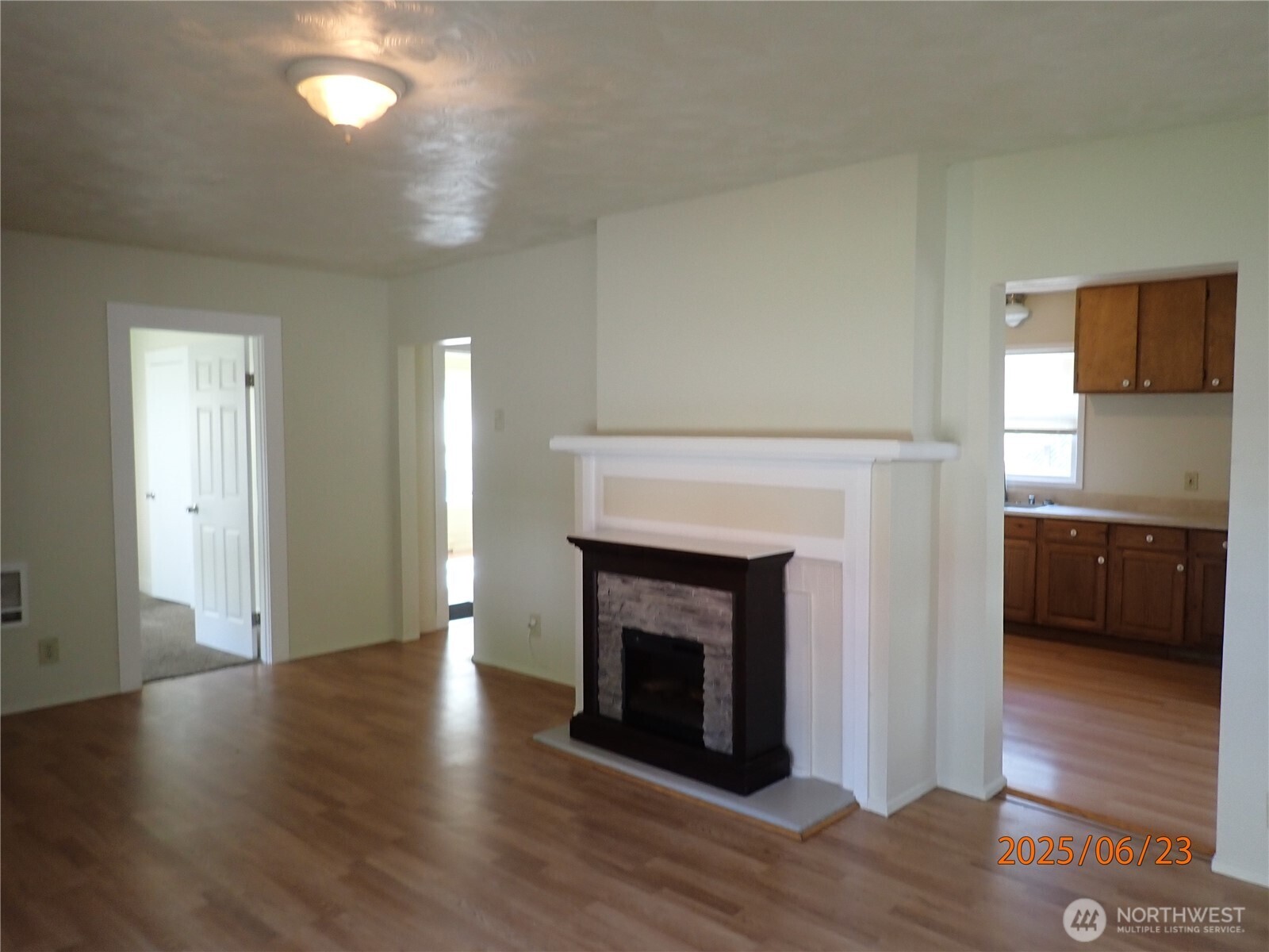 506 E 5th Street