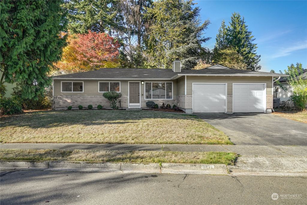Photo of 1821 Whitman Avenue NE, Renton, WA 98059 (MLS # 2017972)