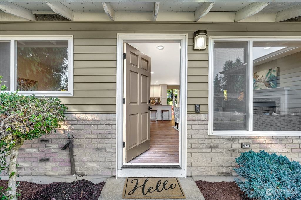 Photo of 1821 Whitman Avenue NE, Renton, WA 98059 (MLS # 2017972)
