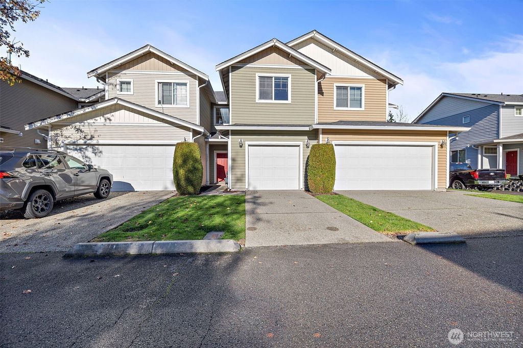 Photo of 1317 52nd Street NE, Auburn, WA 98002 (MLS # 2402242)